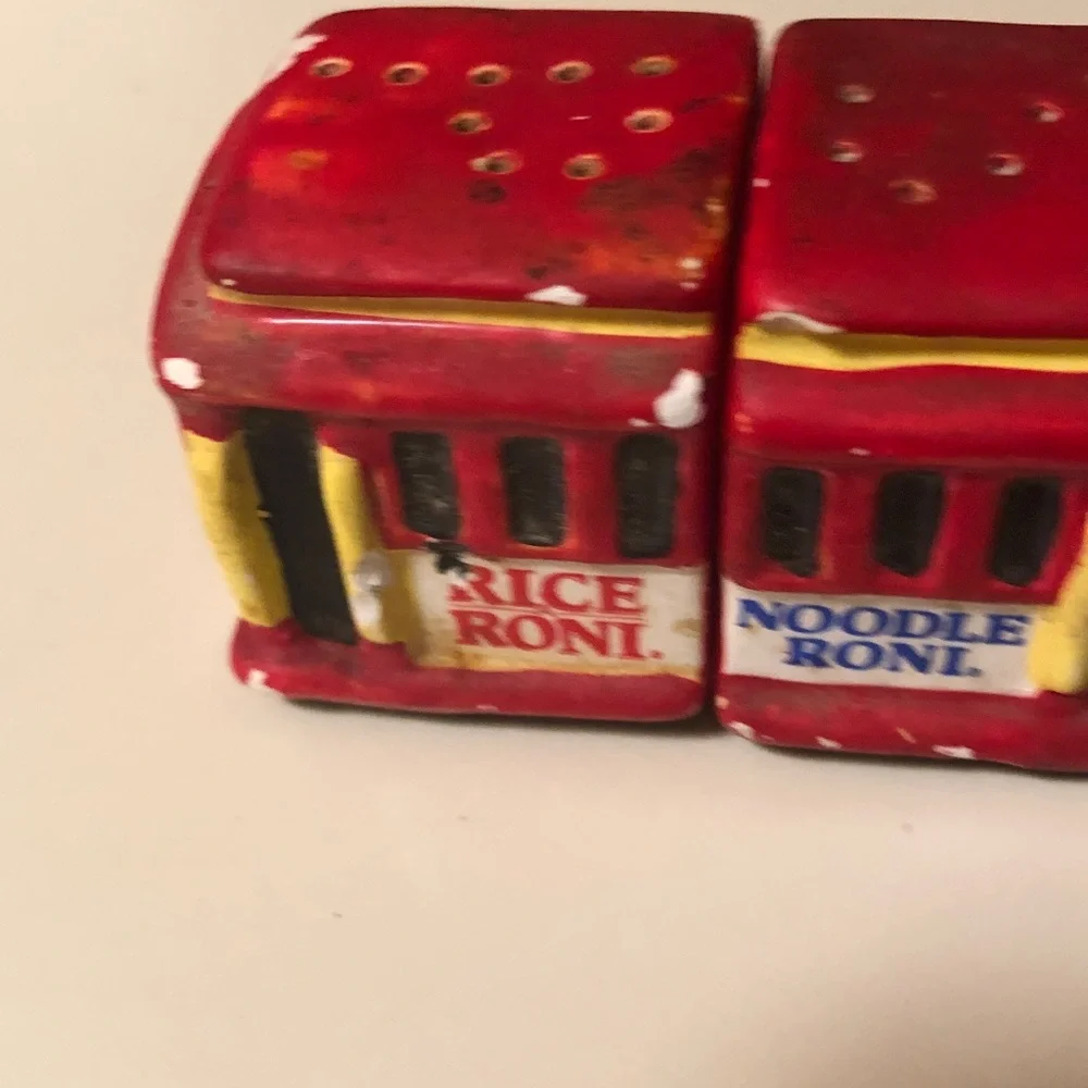 Roni Vintage Red Noodle & Rice Salt and Pepper Shakers